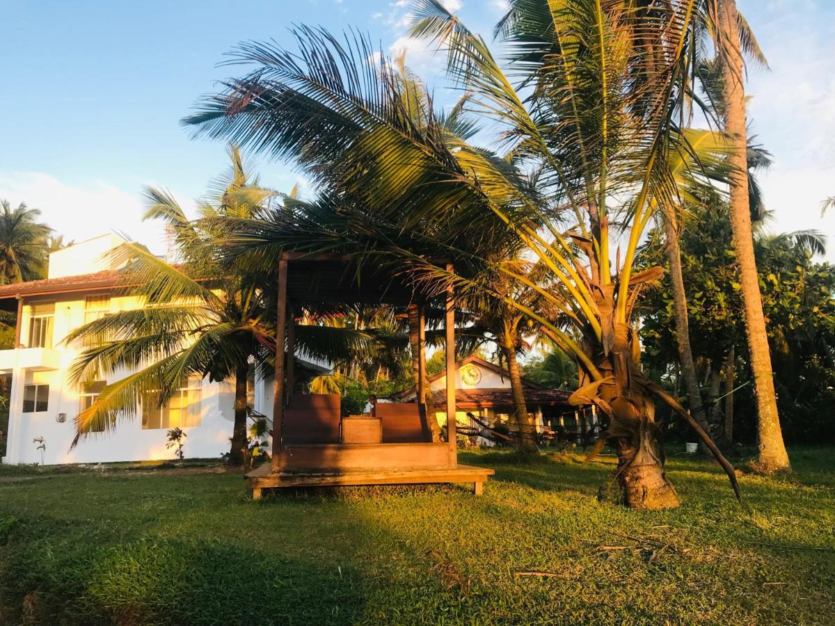 Hotel Singhe House Dikwella Exterior foto