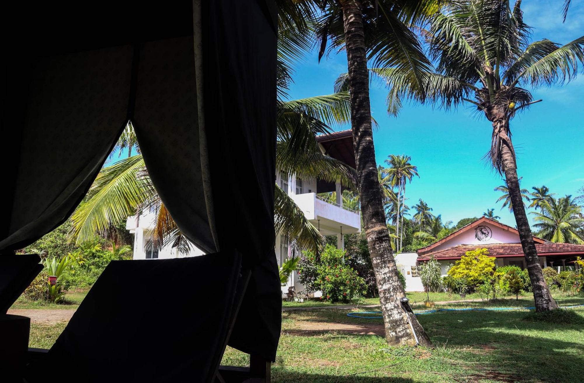 Hotel Singhe House Dikwella Exterior foto